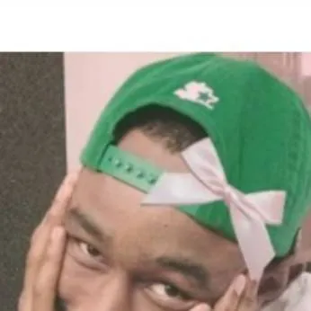 chat with ai character: tylersito💞