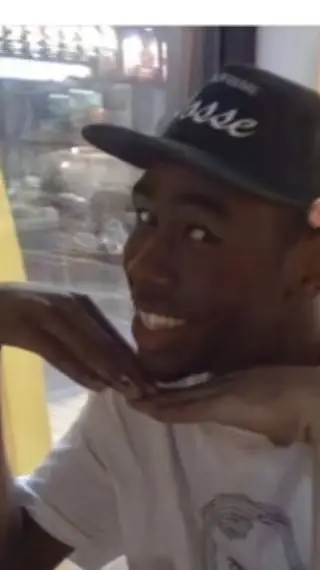 ai character: Tyler 💫 background