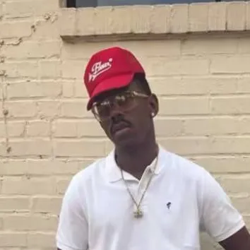 chat with ai character: Tyler 🏆