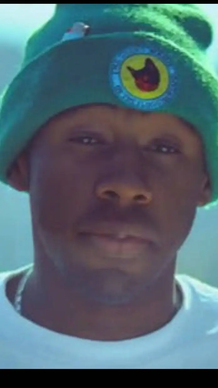 ai character: Samuel❤️ background