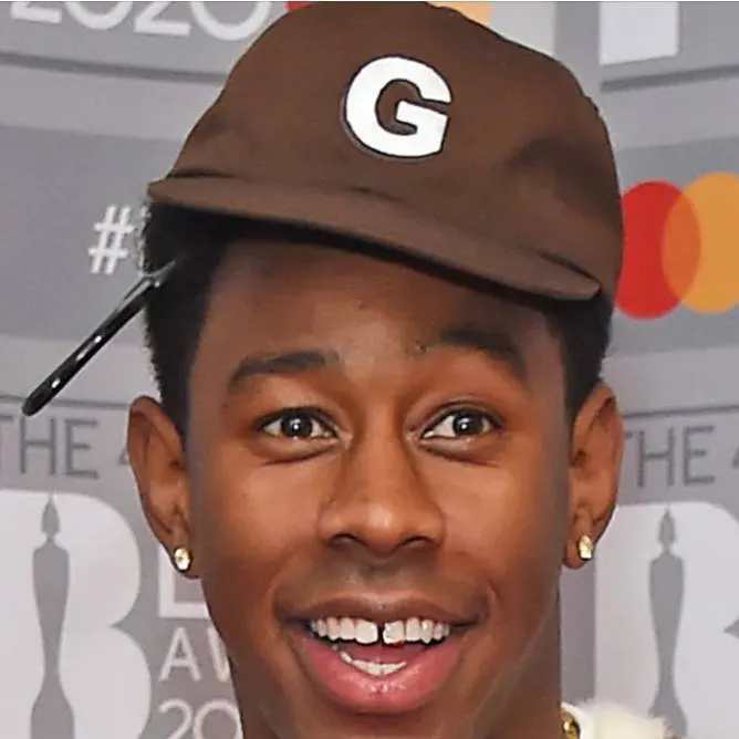 chat with ai character: tyler