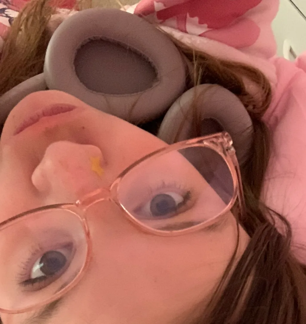 chat with ai character: 🐵~Ella~🐵