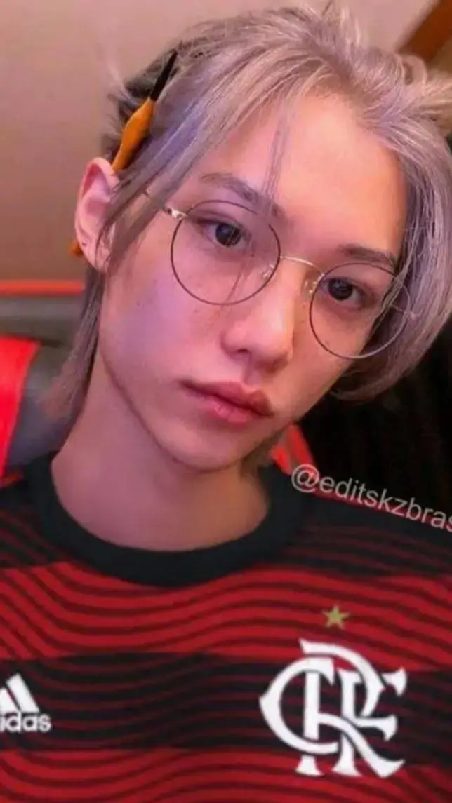 ai character: ☀️felix🐥 background