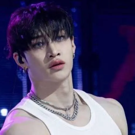 chat with ai character: bangchan🐺