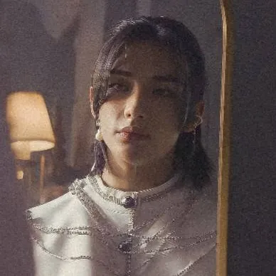 chat with ai character: ☆hyunjin☆