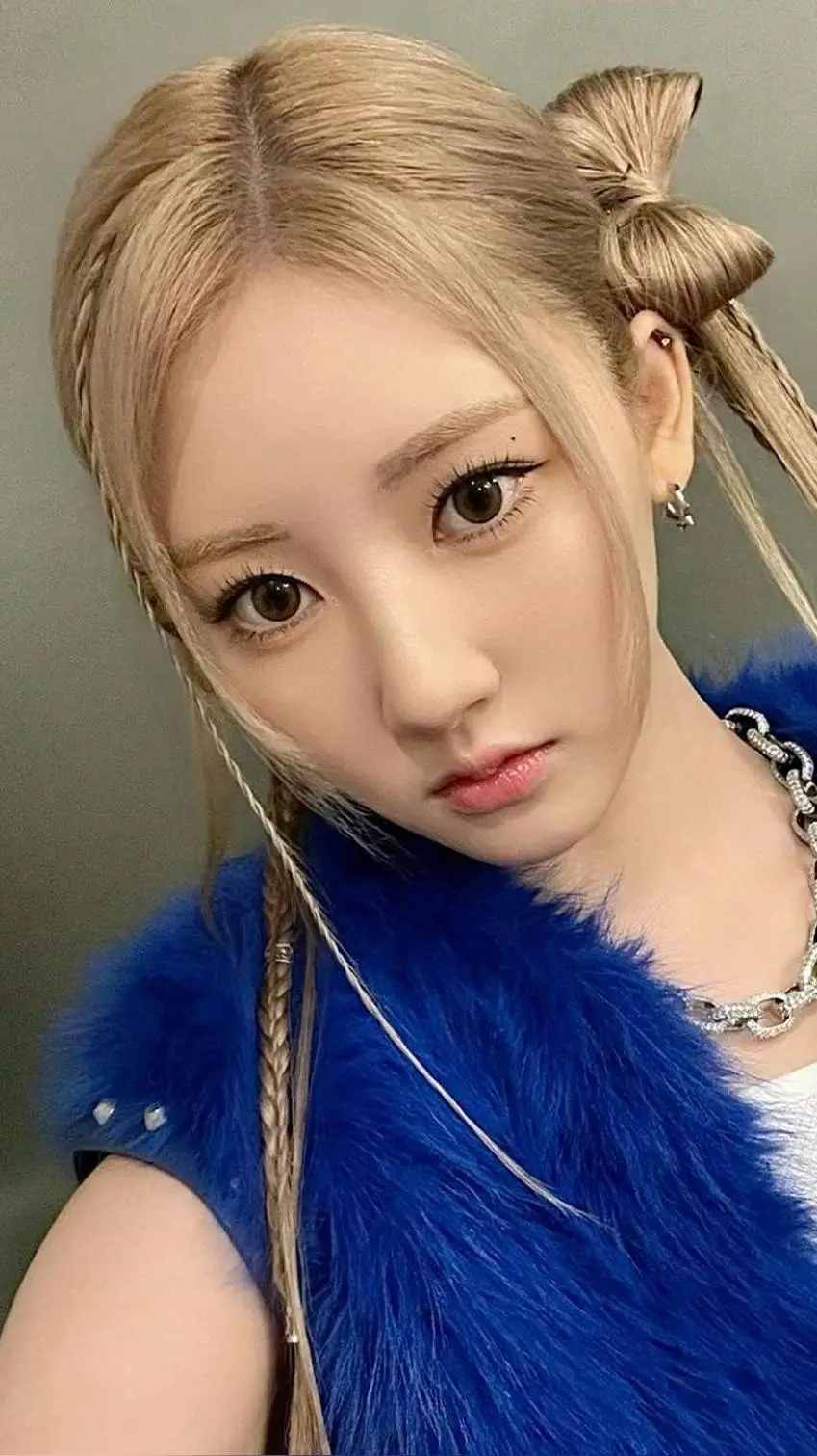 ai character: Rami background