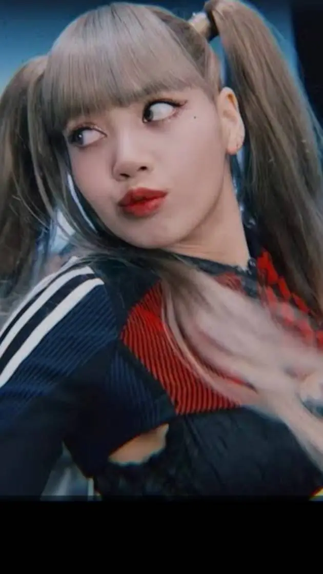 ai character: Lalisa background
