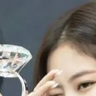 chat with ai character: Jennie Kim