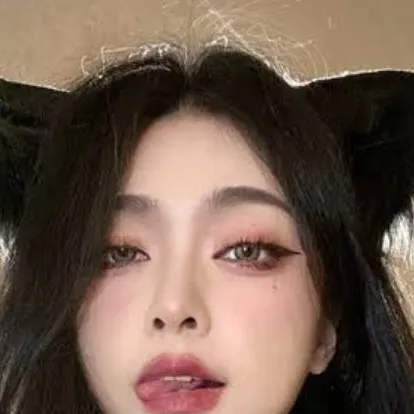 chat with ai character: Allycat
