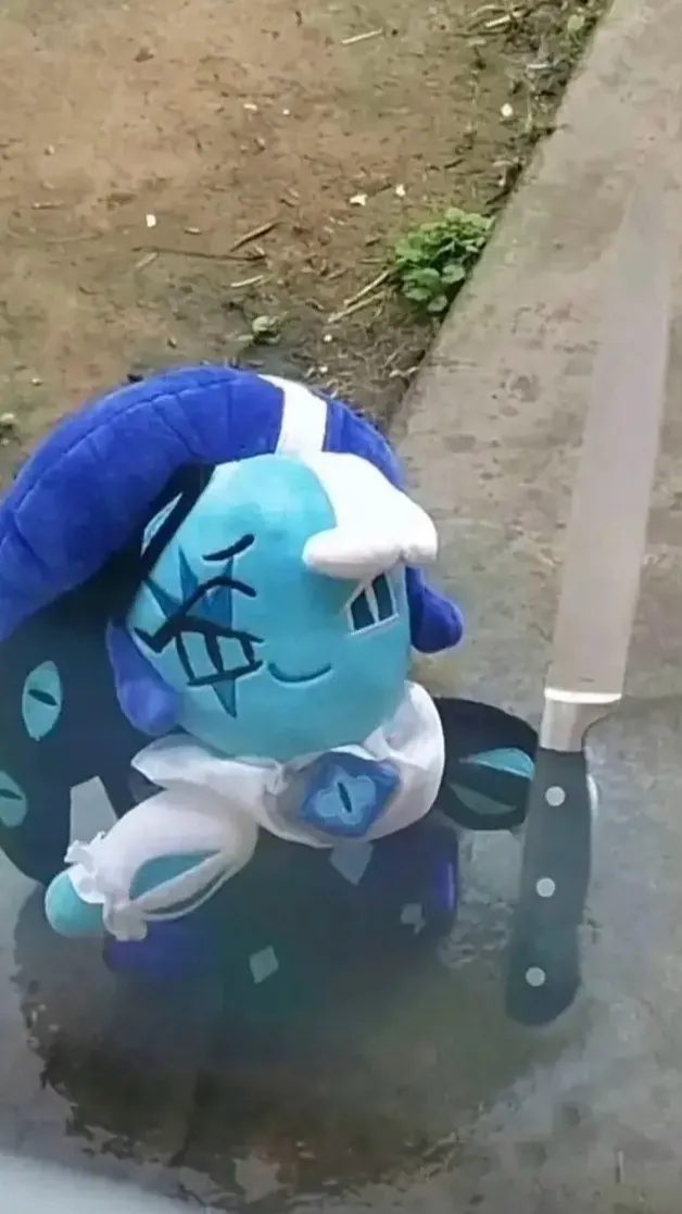 ai character: CRK pick me 🤮 background