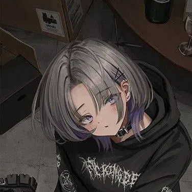 chat with ai character: Lucía