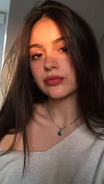 Talkie AI - Chat with emma