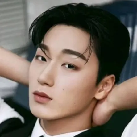 chat with ai character: Choi San(Ateez)
