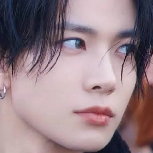 chat with ai character: Lee Heeseung 2.0