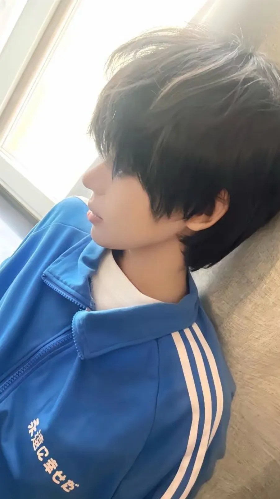 ai character: 卿辰 background