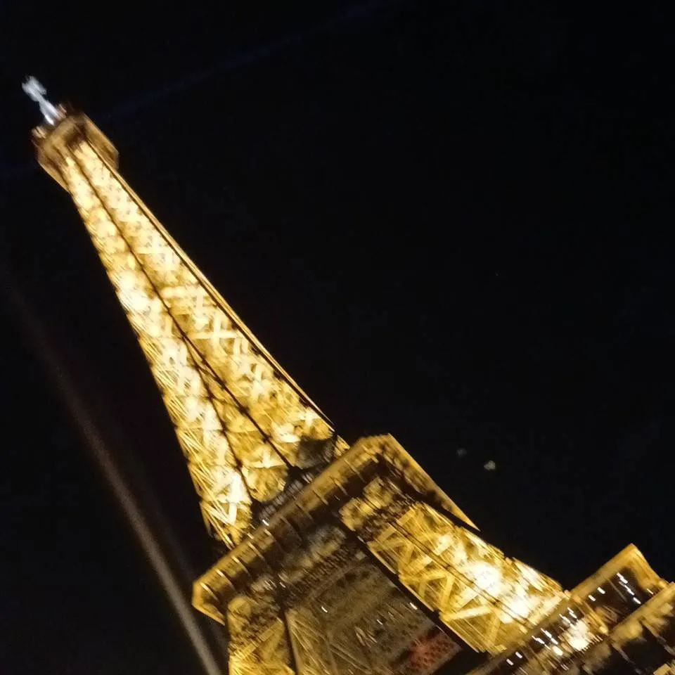 chat with ai character: Pick me Hyunjin 