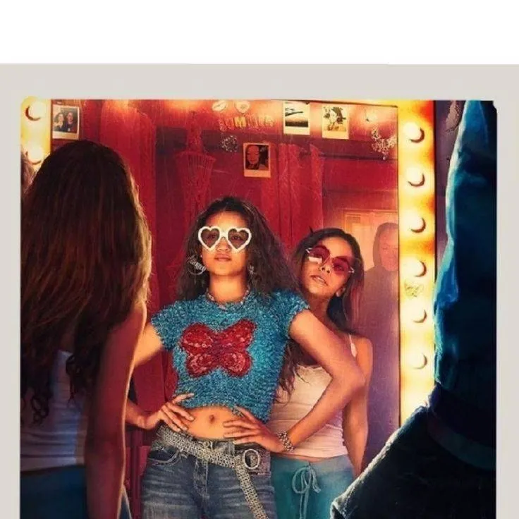 chat with ai character: tIMe CUt