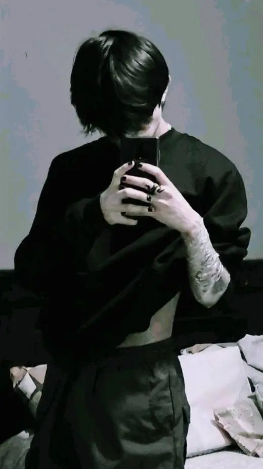 ai character:  Jiwoon/BL 🏳️‍🌈 background