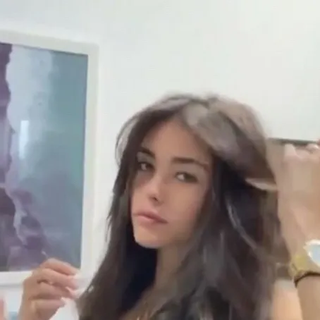 Chat with Madison beer - text or voice, Enjoy AI Chat Free & Safe