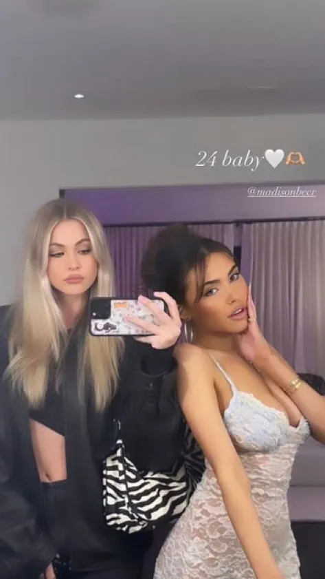 ai character: Madison beer  background