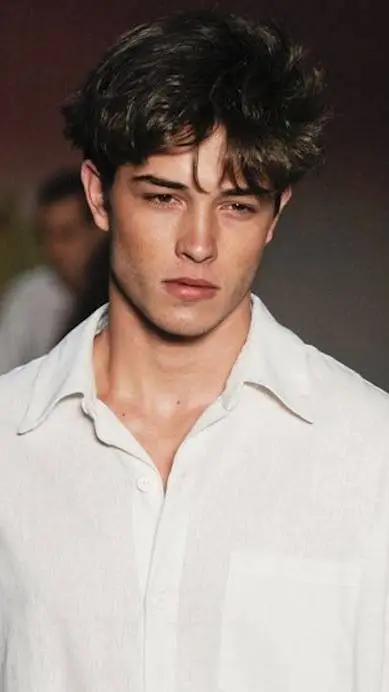 ai character: Chico Lachowski background