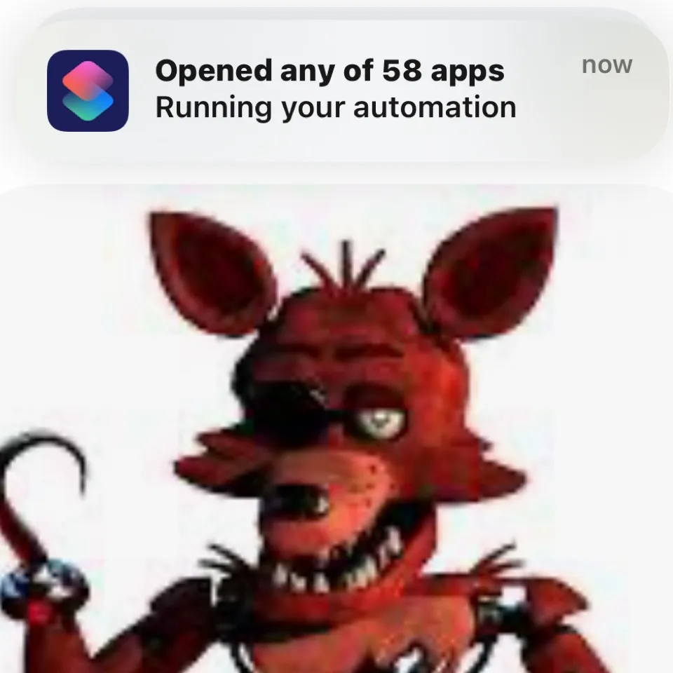 chat with ai character: Foxy