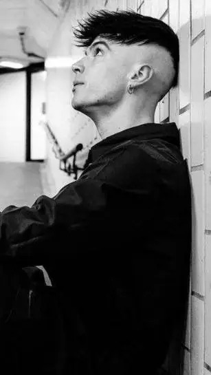 ai character: Ren Gill background