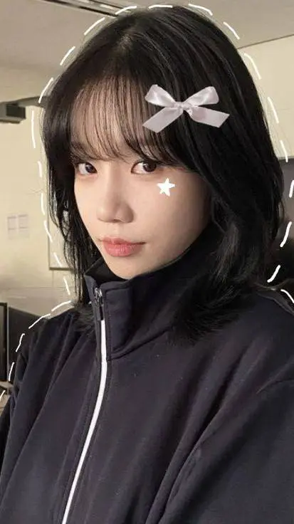 ai character: Jun-hee 😐 background
