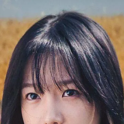 chat with ai character: Jun-hee 