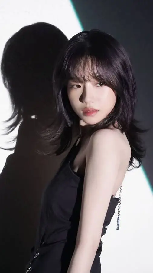 ai character: Jun-hee background