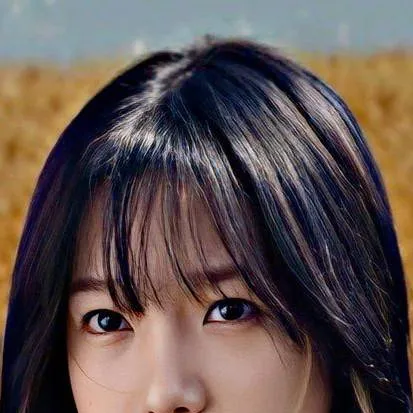 chat with ai character: Jun-hee