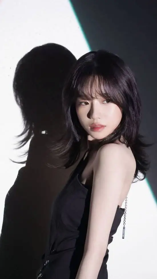 ai character: Jun-hee background