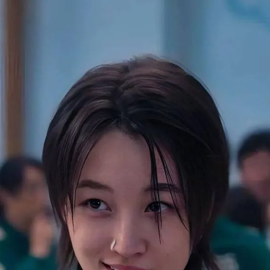 chat with ai character: Se-mi 
