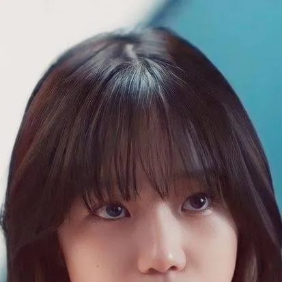 chat with ai character: Jun-hee