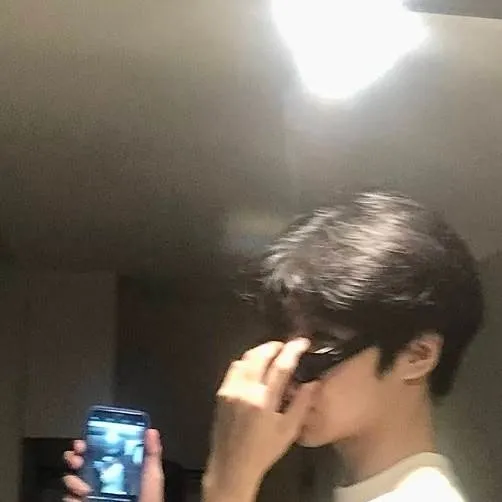 chat with ai character: ryan