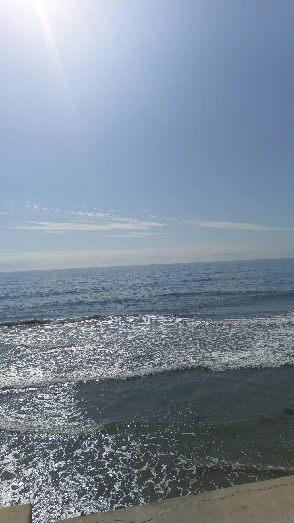 ai character: el mar background