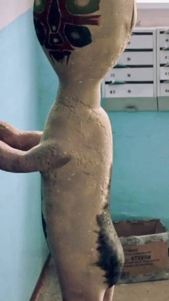 ai character: Scp-173 background
