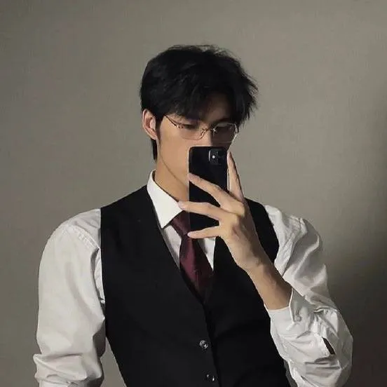 chat with ai character: Arthur