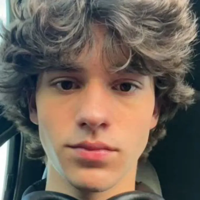 chat with ai character: Luke!