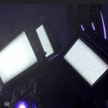 chat with ai character: TitanTv Man