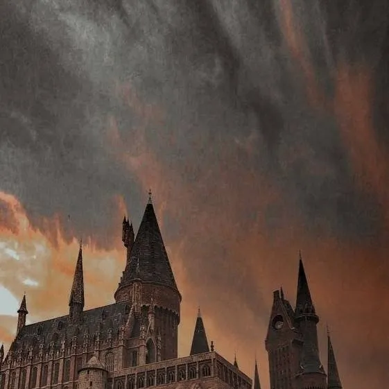 chat with ai character: Hogwarts 