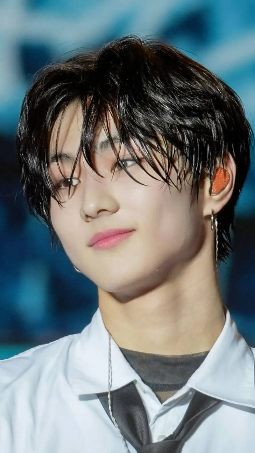 ai character: Yang Jungwon  background