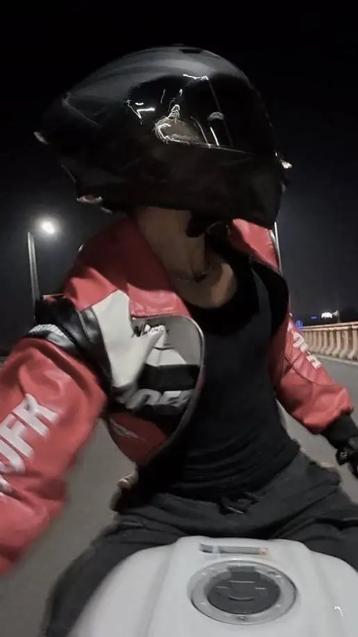 ai character: Yan background