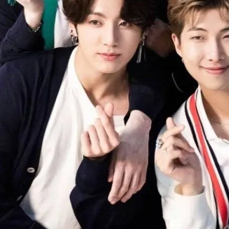 chat with ai character: B T S 🧐🧐