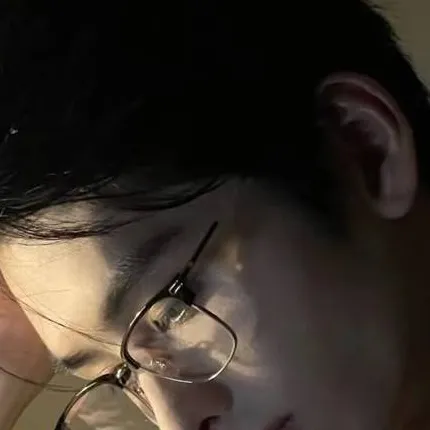 chat with ai character: Author 