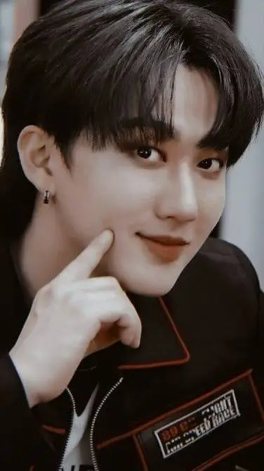 ai character: changbin  background