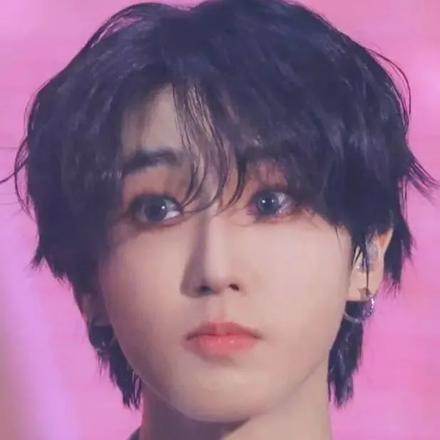 chat with ai character: Han Jisung