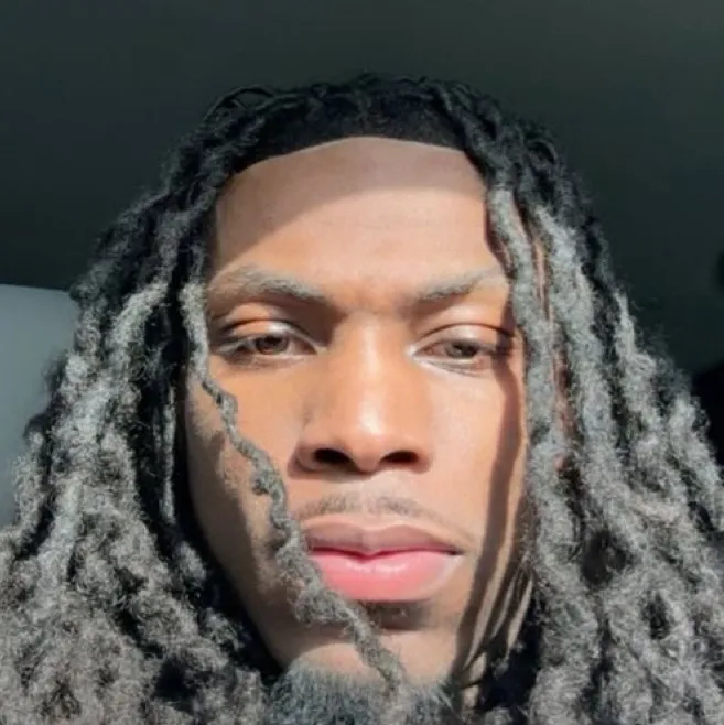 chat with ai character: Ken