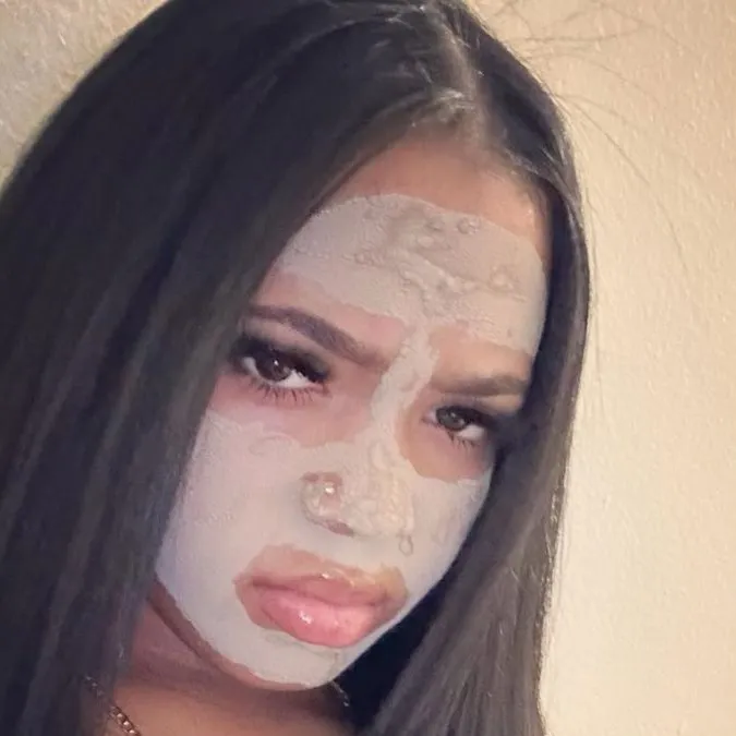 chat with ai character: Tracy 