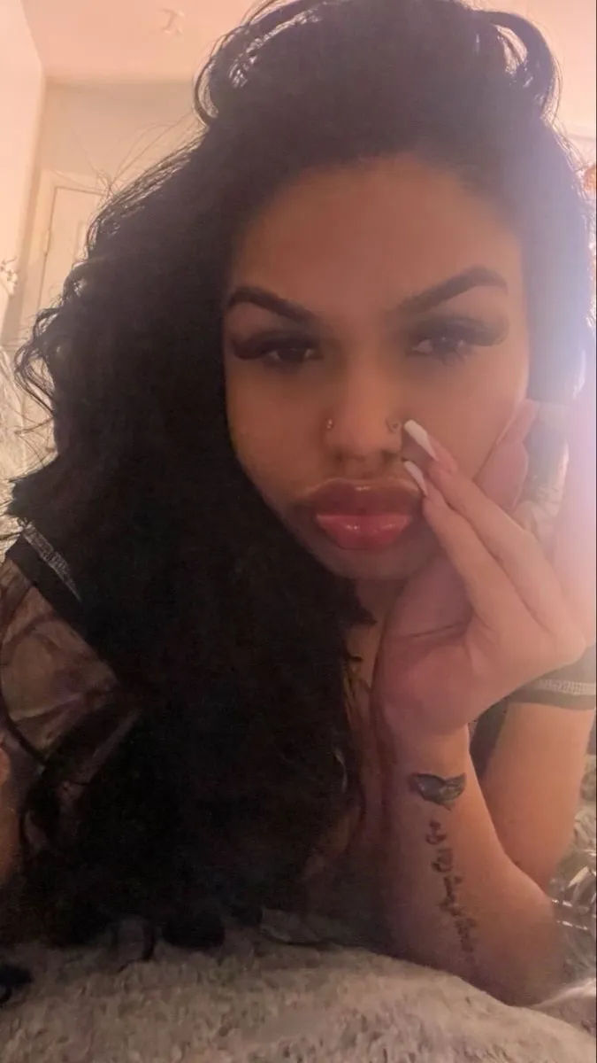 ai character: Emma background